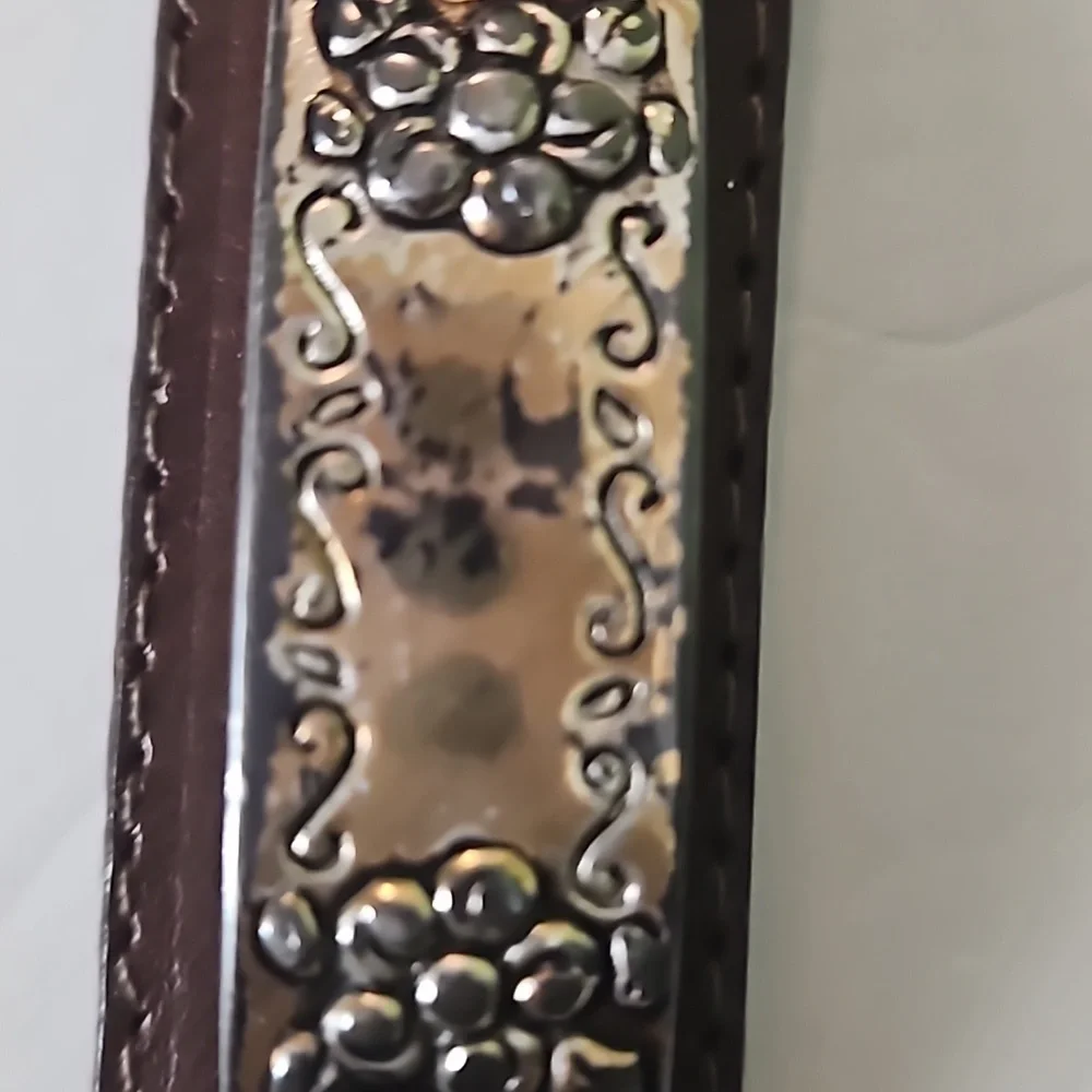 Brighton Vintage Leather Belt sz S Brown with Silvertone hardwear Pre-owned